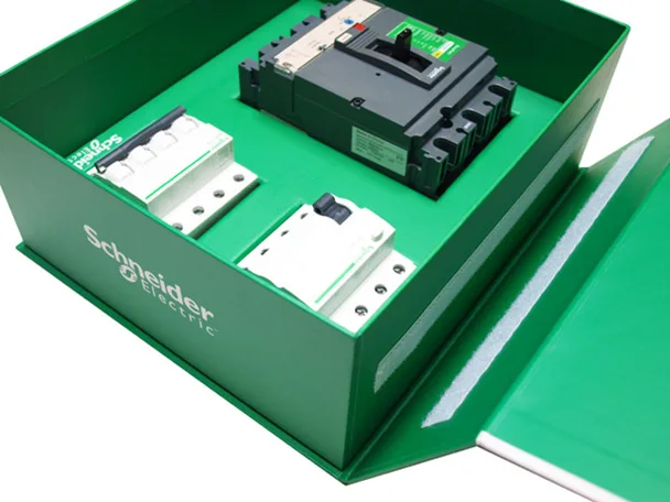 Vista detalle de caja muestrario para sistemas eléctricos